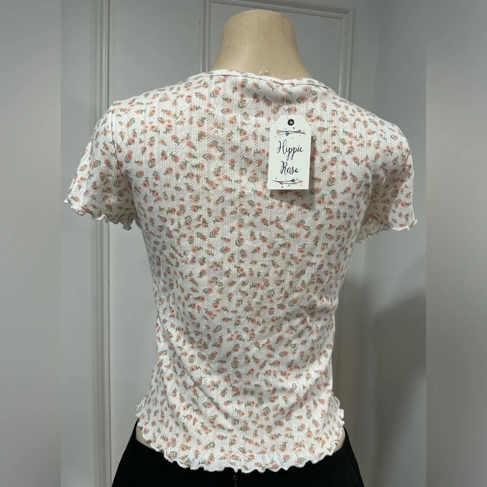 NWT Hippie Rose White Floral Knit Crop Top Size Large - Picture 3 of 5